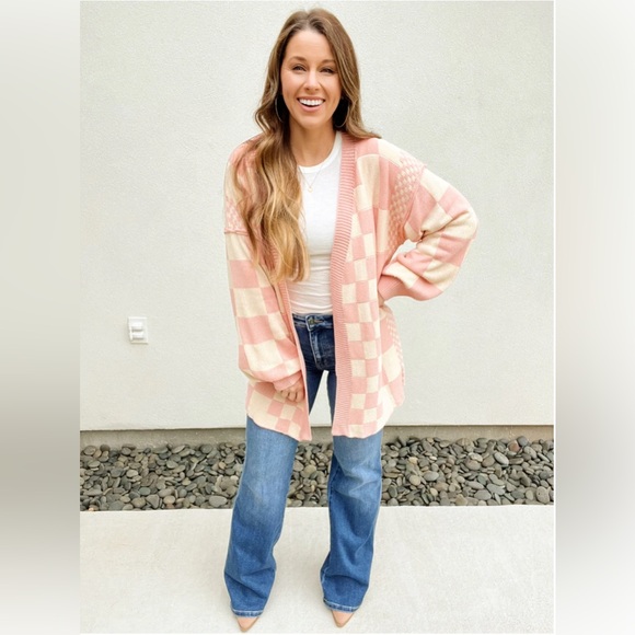 Sweaters - NWT Alice|Rose Pink and Cream Checkered Oversized Sweeter Lg